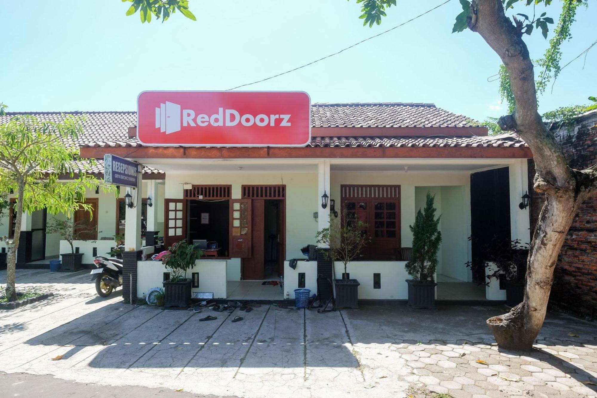 Reddoorz Syariah Near Alun Alun Wonosari Otel Dış mekan fotoğraf